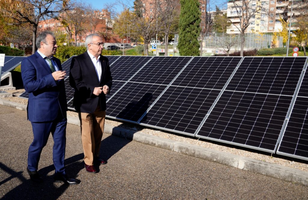 kommerzielle bodenmontierte Solaranlage