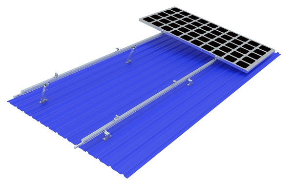 Solarmontage auf einem Blechdach