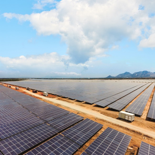 Oman startet Ausschreibung für 500-MW-Solarpark
